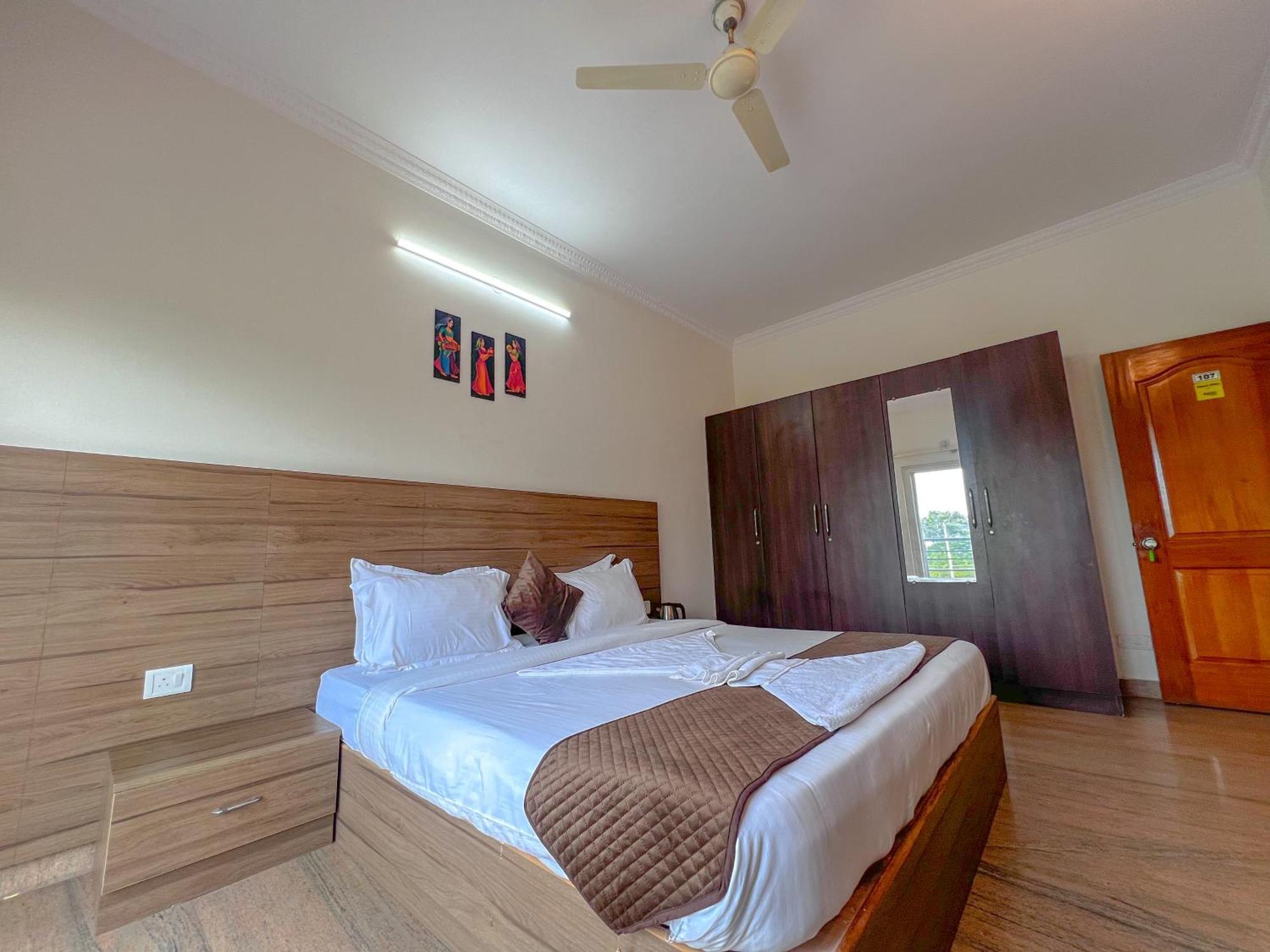 Hotel Elite By Agira Hotels-Free Airport Pickup Or Drop Yelahanka Exteriör bild