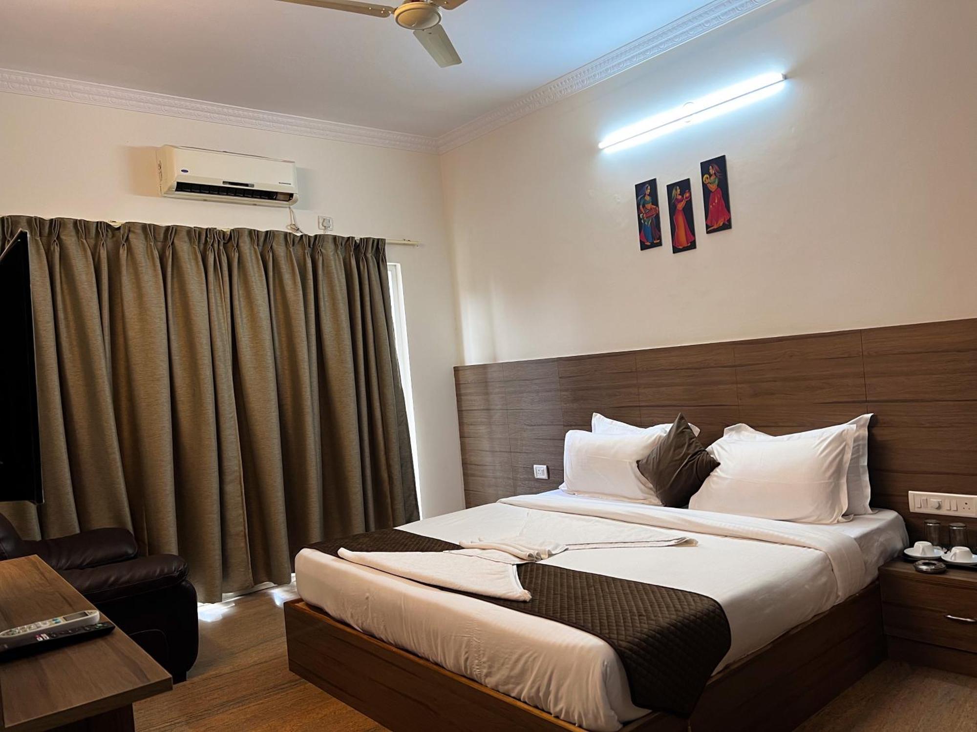Hotel Elite By Agira Hotels-Free Airport Pickup Or Drop Yelahanka Exteriör bild